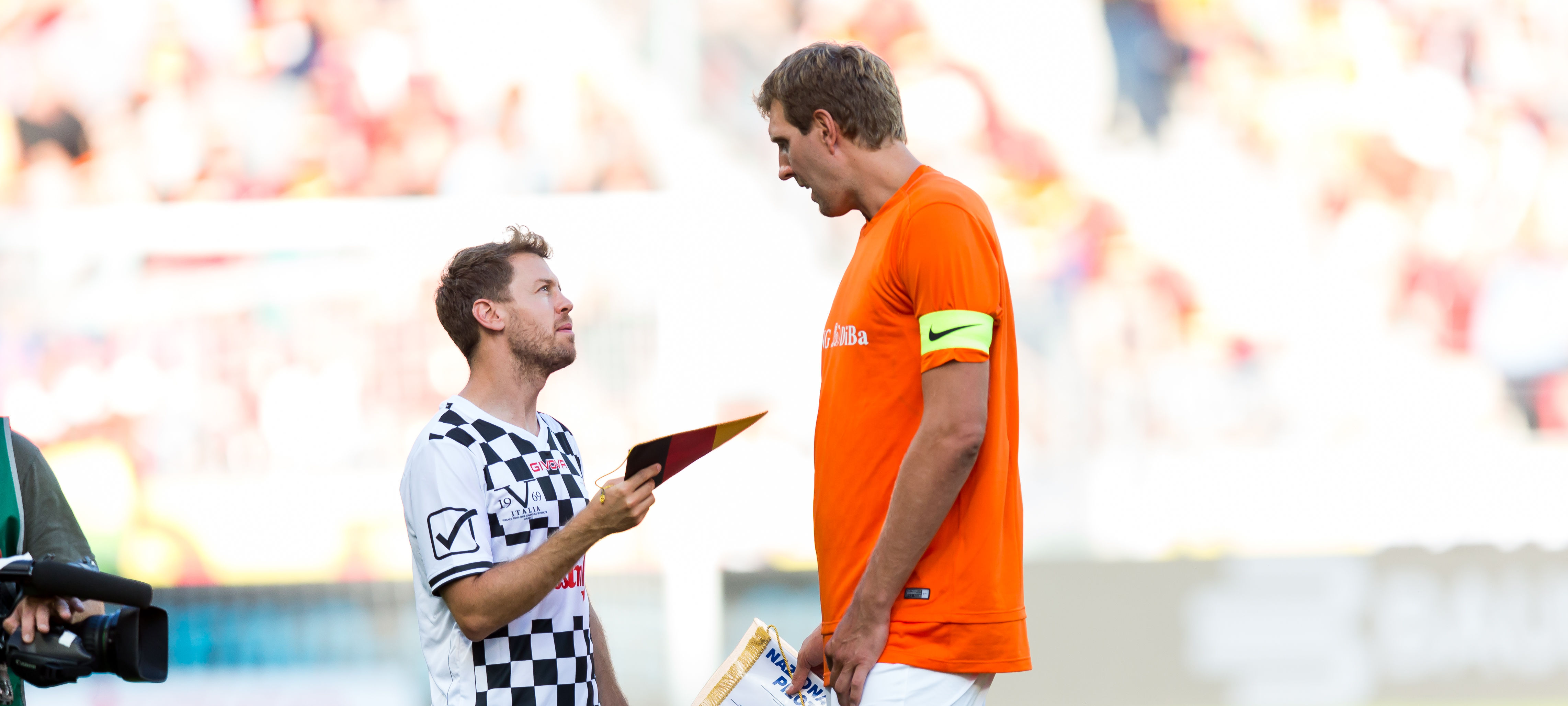 F1 VS Football