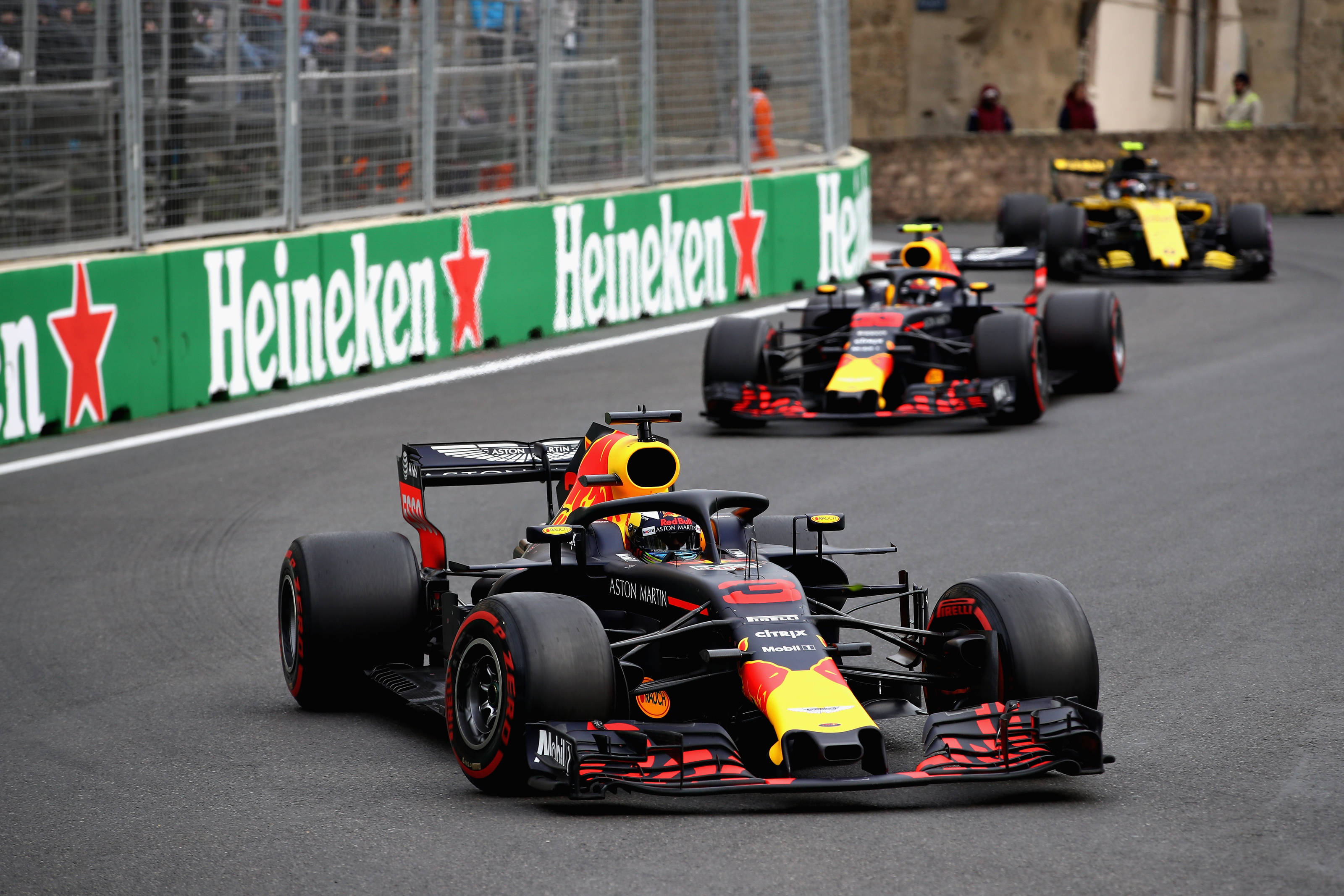 Renault warns Red Bull over further engine decision delays