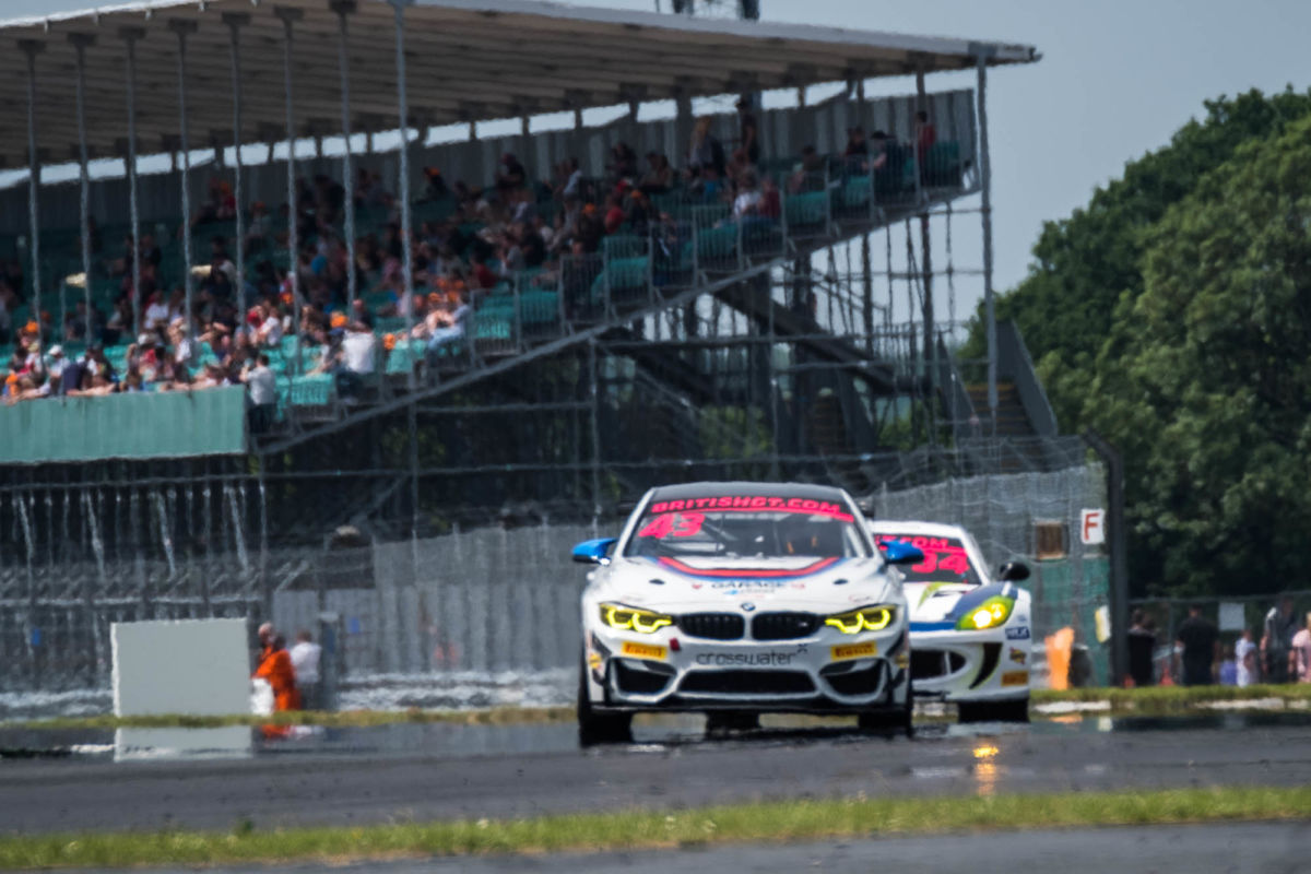 GT4 – Schjerpen/Mitchell make it six different winners from six races and two straight wins for Century Motorsport