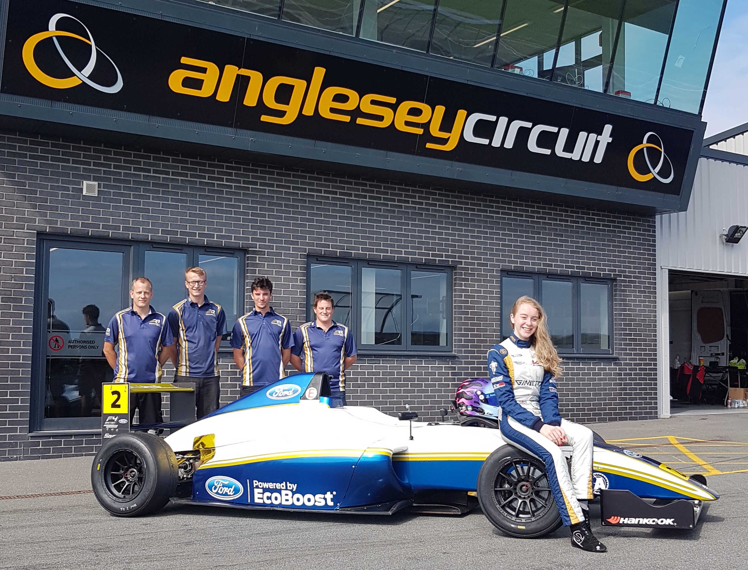 Emily Linscott Interview: “Once the helmet goes on, they’re a racing driver, not male or female”