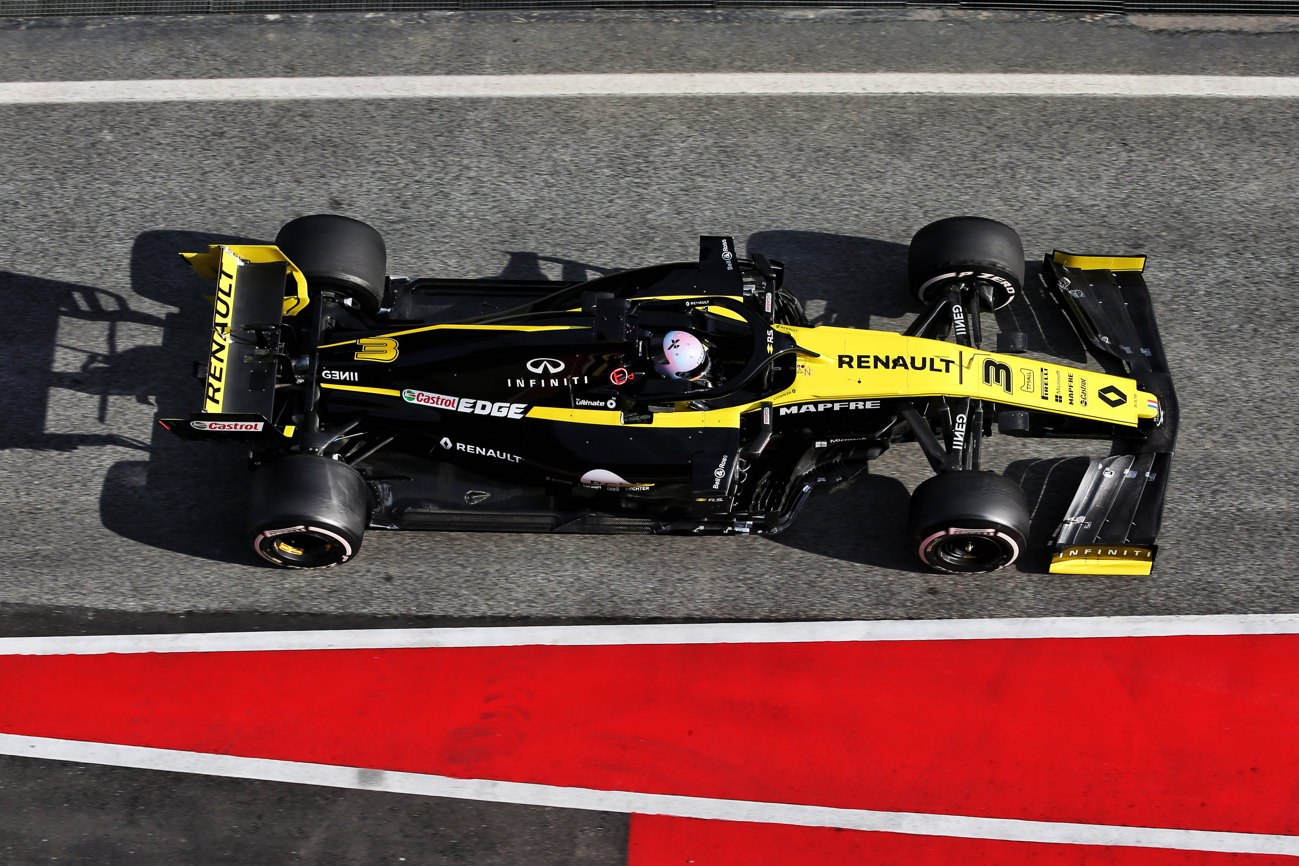 Renault driver line-up ‘perhaps the strongest on the grid’ according to Abiteboul