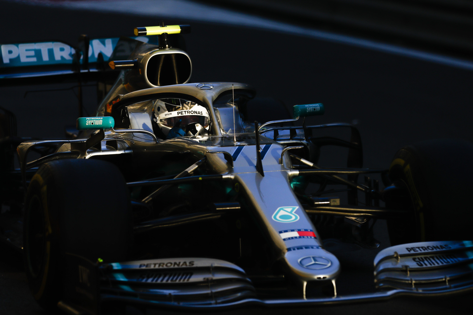 Red flags cause chaos in qualifying for Azerbaijan GP