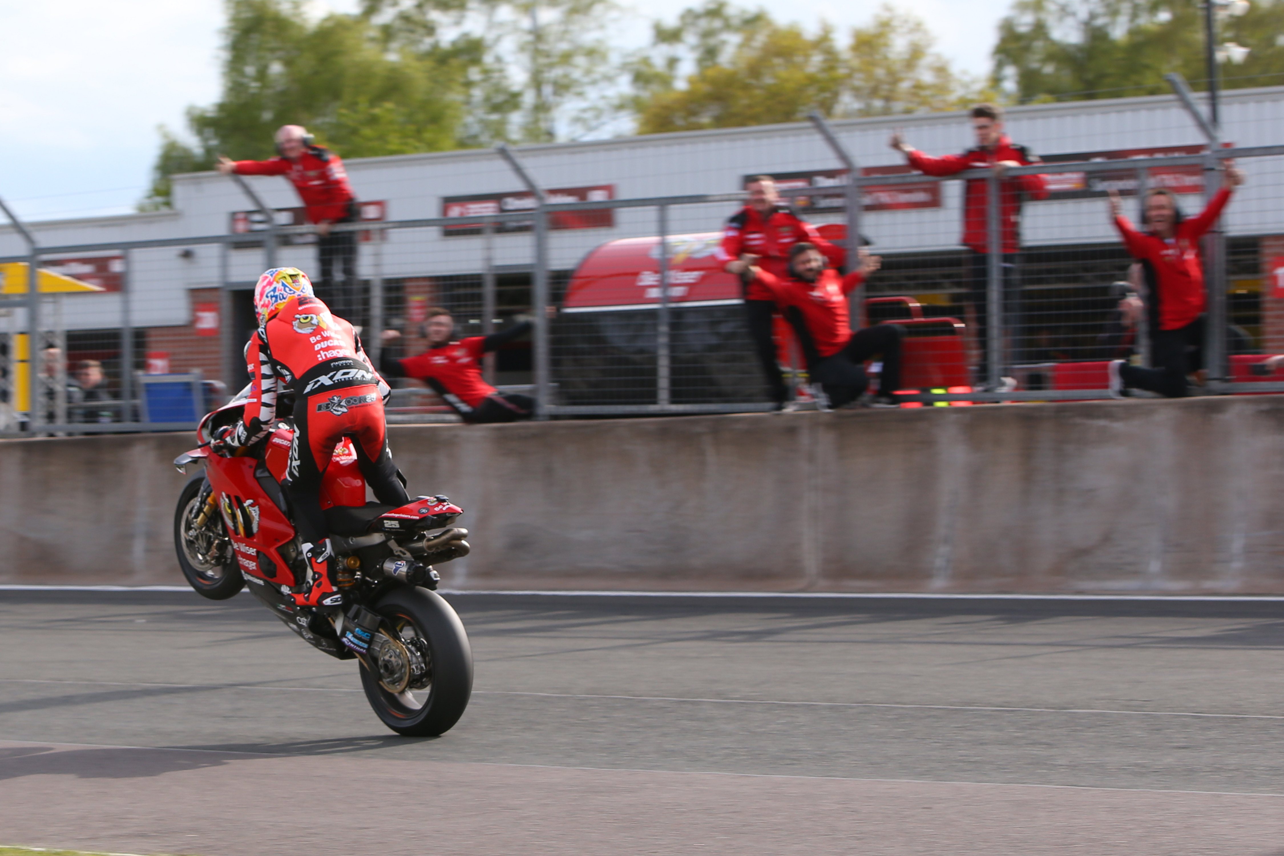 BSB: Brookes Overcomes Bridewell Challenge for Oulton Race One Win
