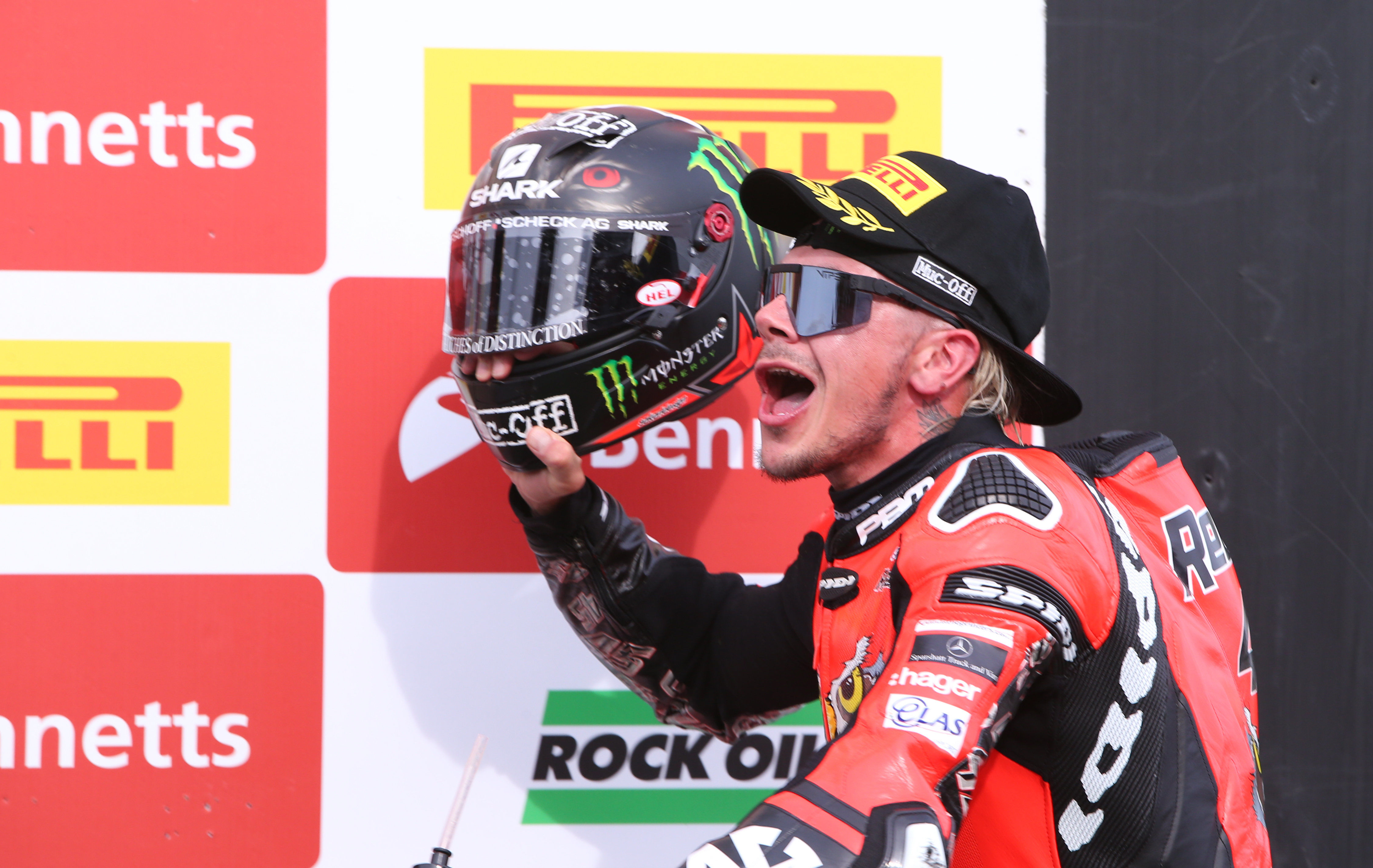 BSB: Redding Leads the Pack Ahead of Tyre-Critical Thruxton