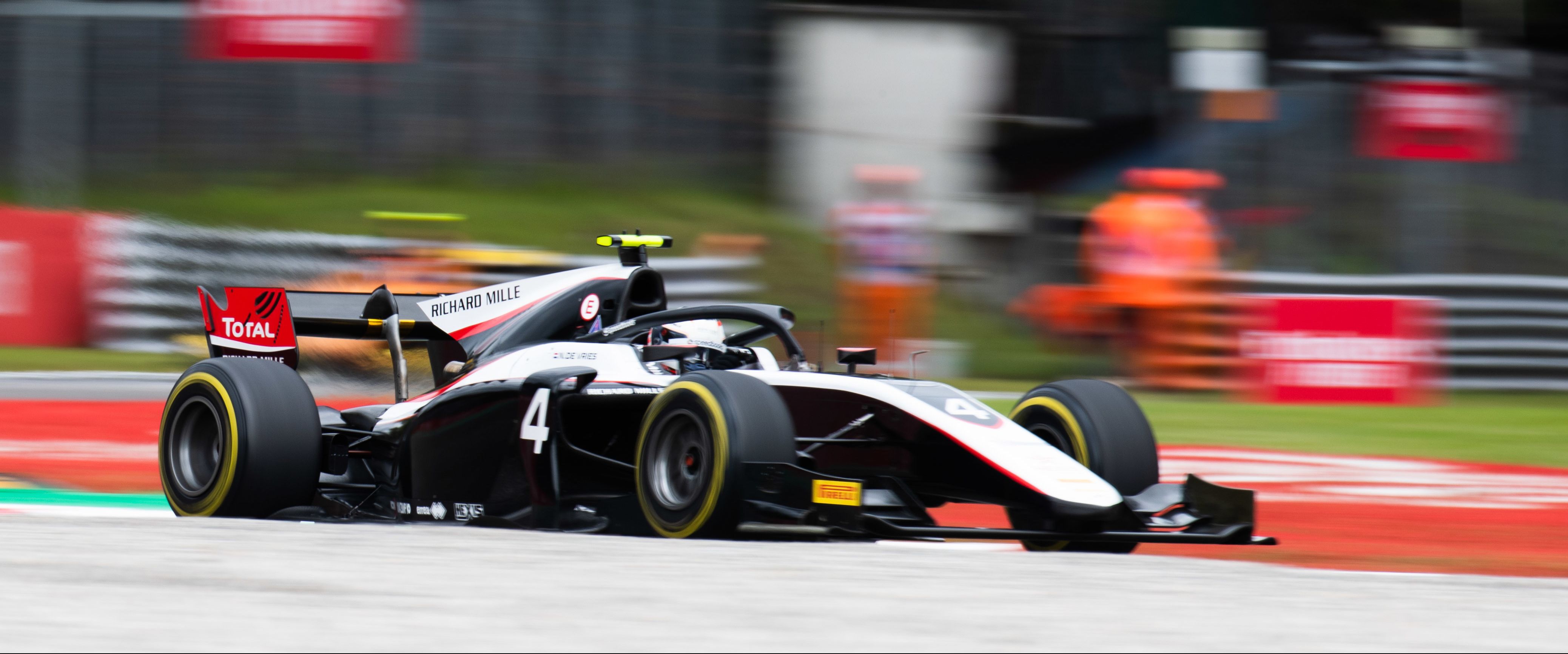 F2 Russia preview: title in De Vries’ hands