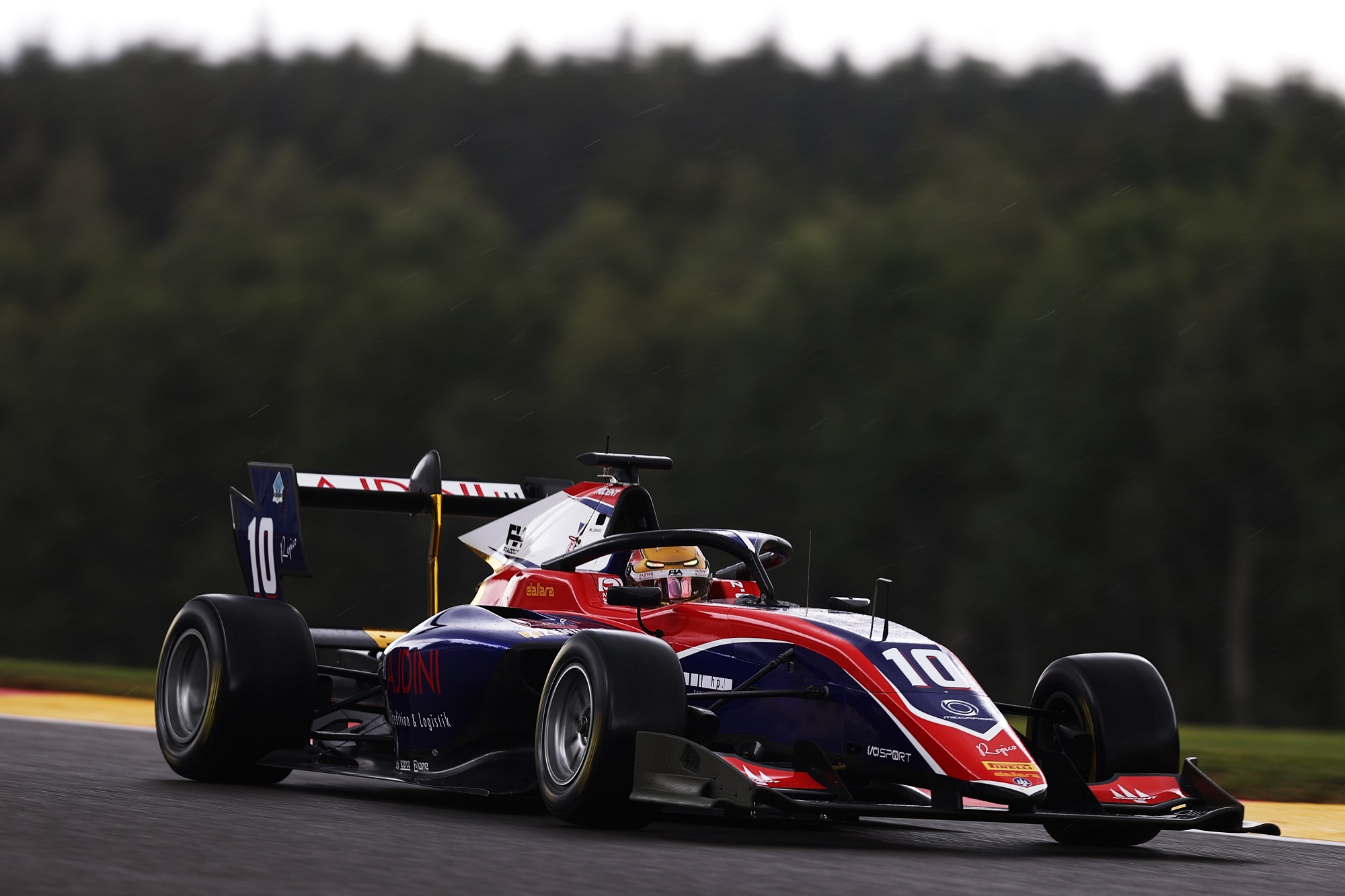 F3 Spa: maiden win for Zendelli as Piastri retakes title lead