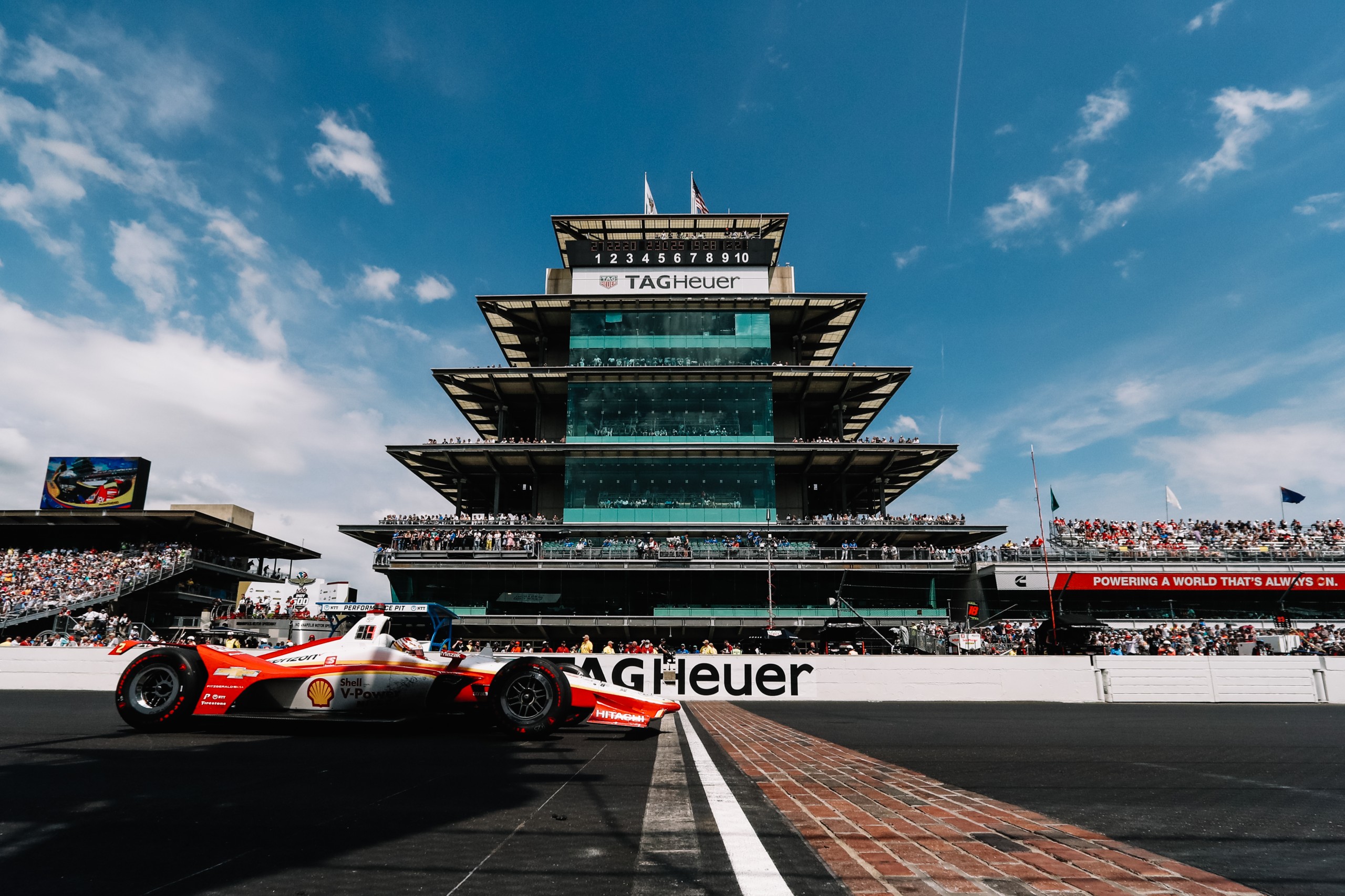 Indianapolis 500 U-turn, closes doors to fans