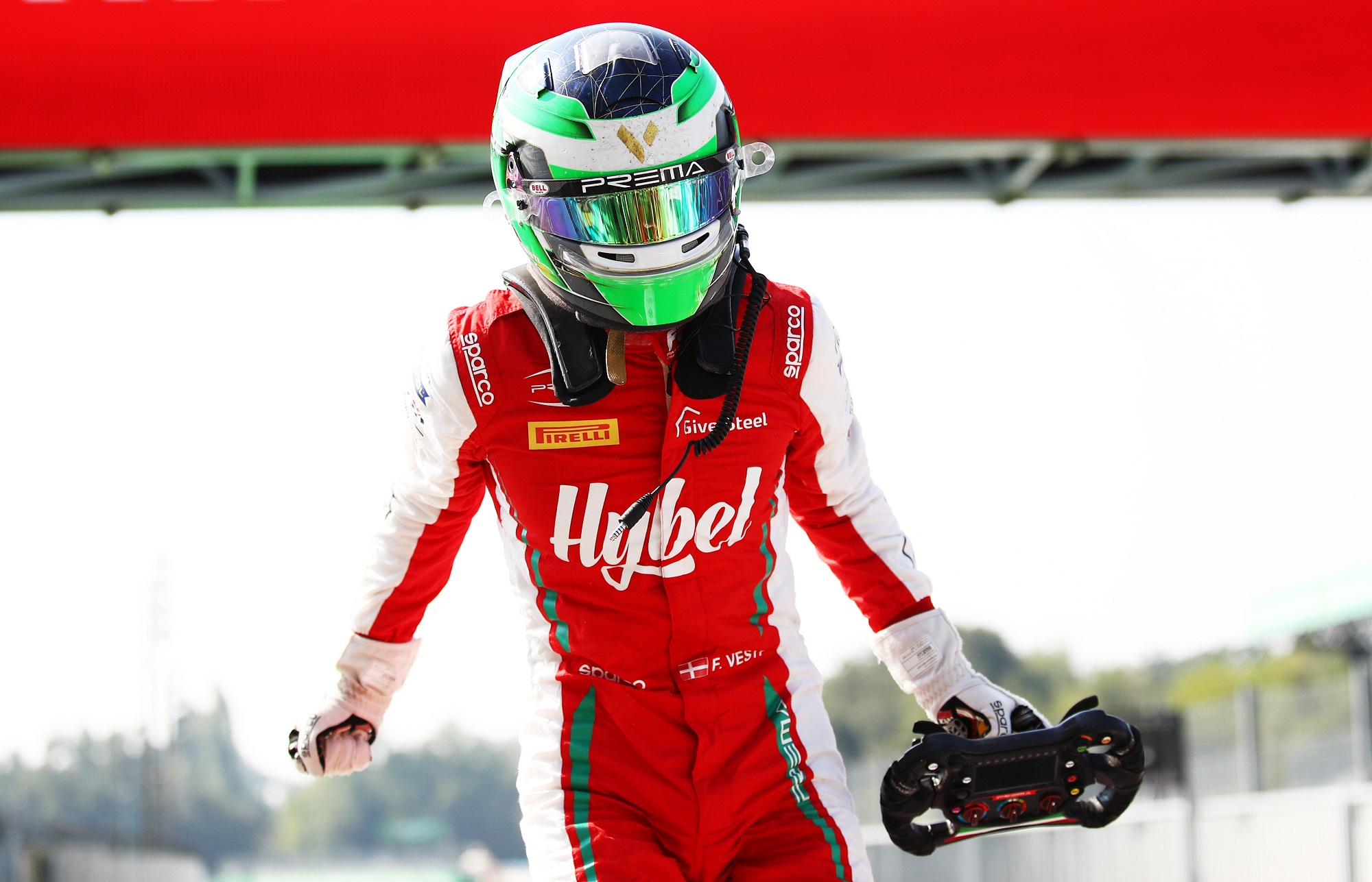 F3 Mugello: Vesti wins feature race as Sargeant levels championship