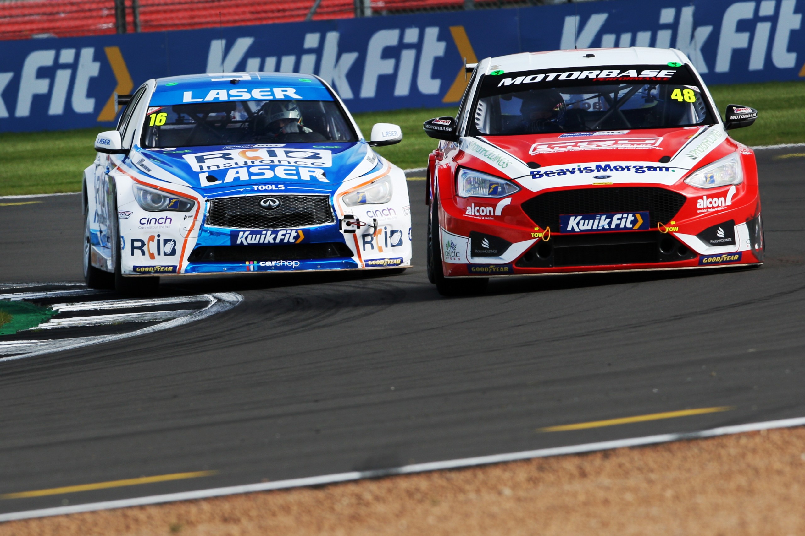 BTCC Silverstone – Jackson takes maiden win in shortened race
