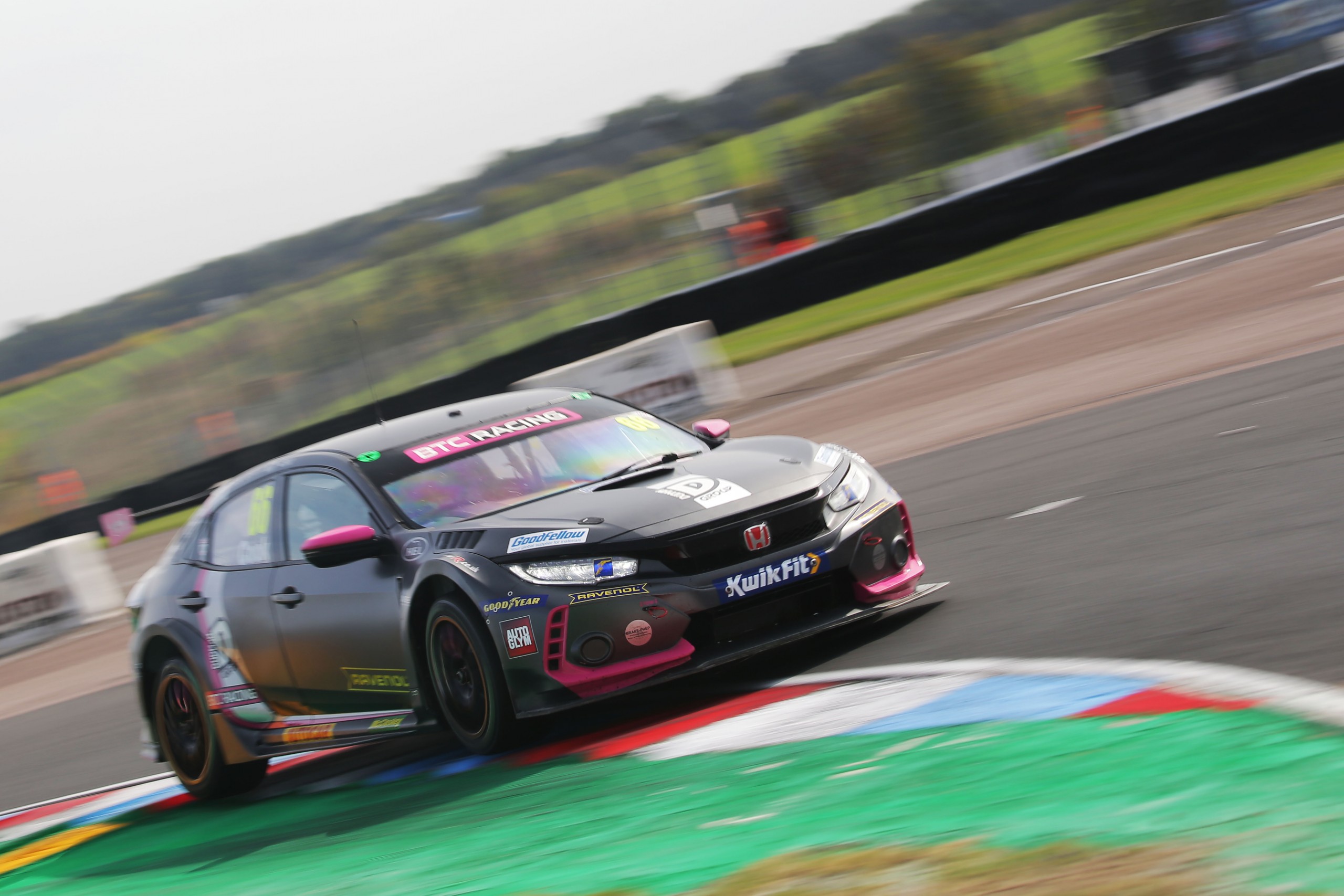 BTCC Thruxton – Josh Cook takes race three win for BTC Racing