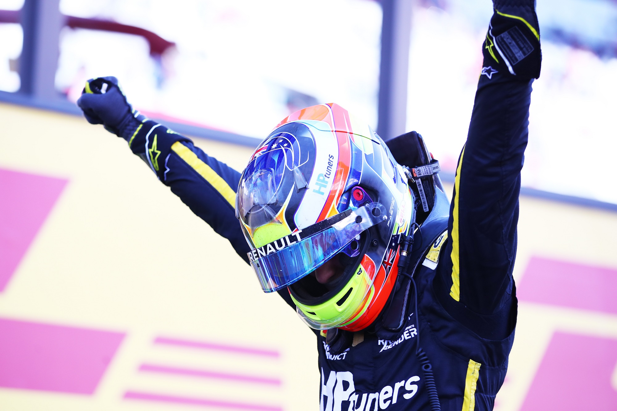 F3 Mugello: Piastri beats Pourchaire to title after Sargeant crash