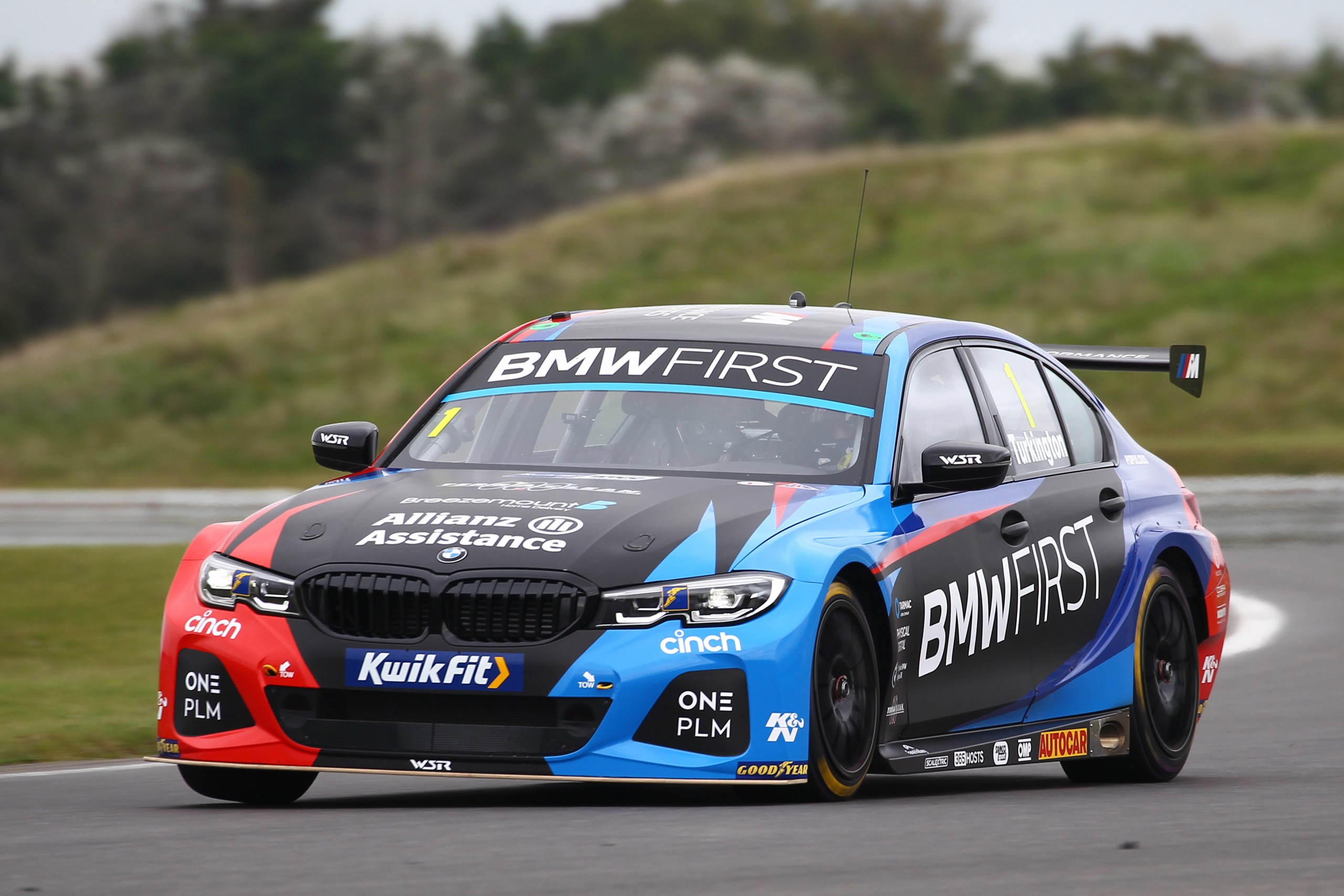 BTCC Snetterton – Turkington wins to keep title fight alive