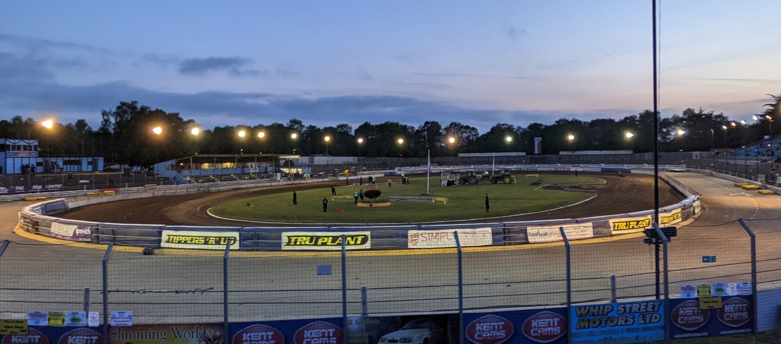 British Speedway Premiership Roundup: Aces on top, Wolves make a statement, highs and lows for the Witches and the Stars off the mark