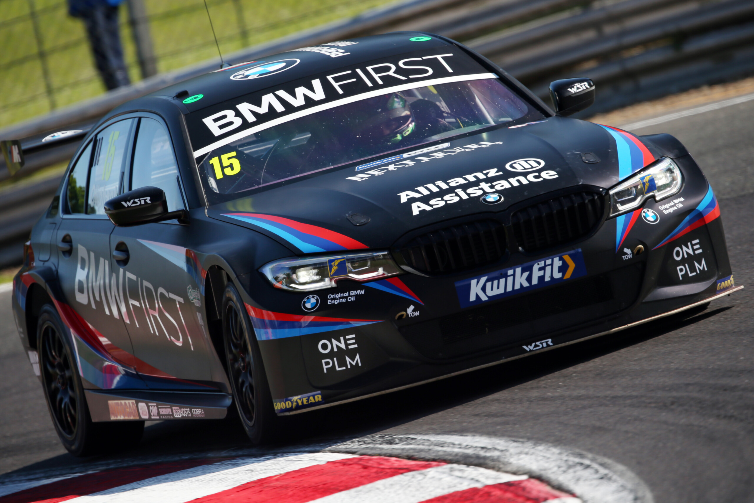 BTCC Brands Hatch – Oliphant takes 2nd career win after valiant Shedden chase