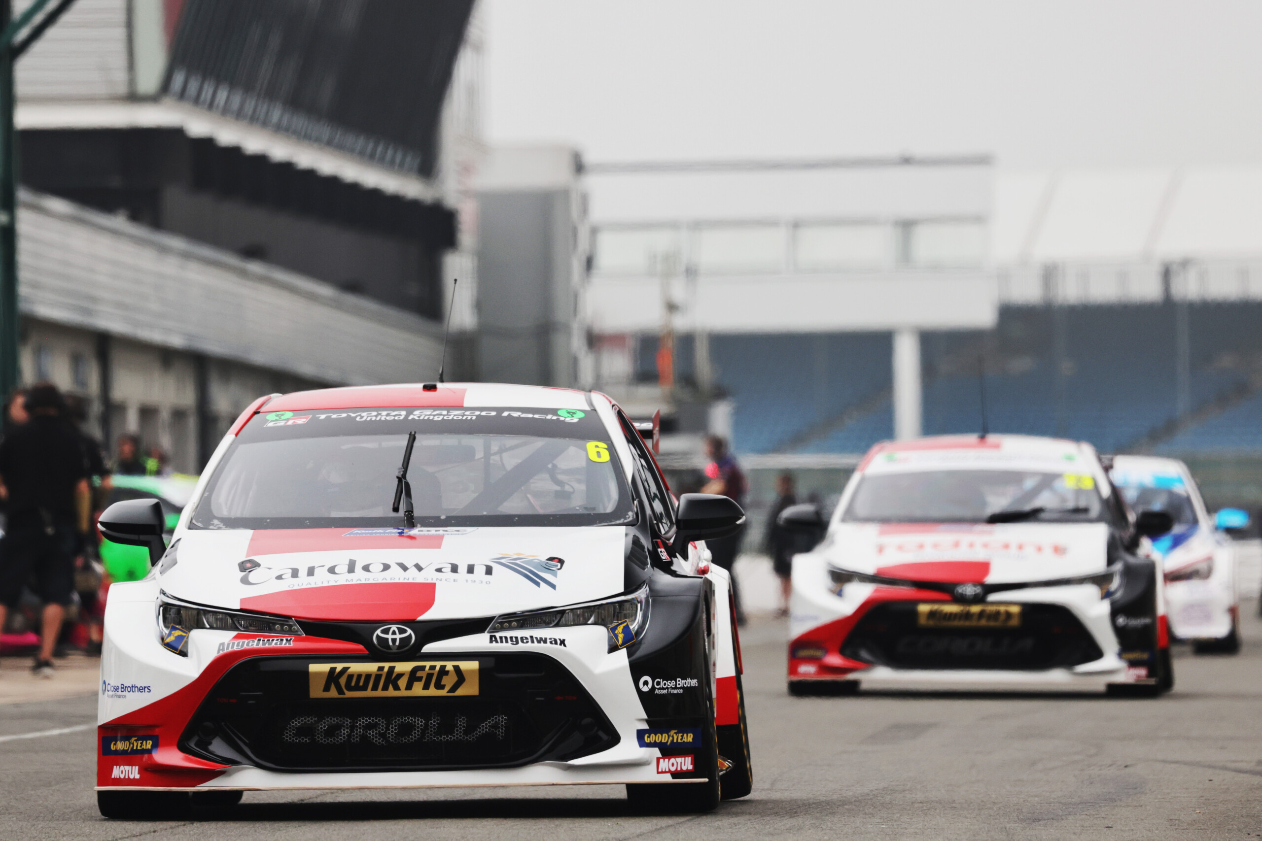 BTCC Silverstone – Butcher cruises to win despite compromised start