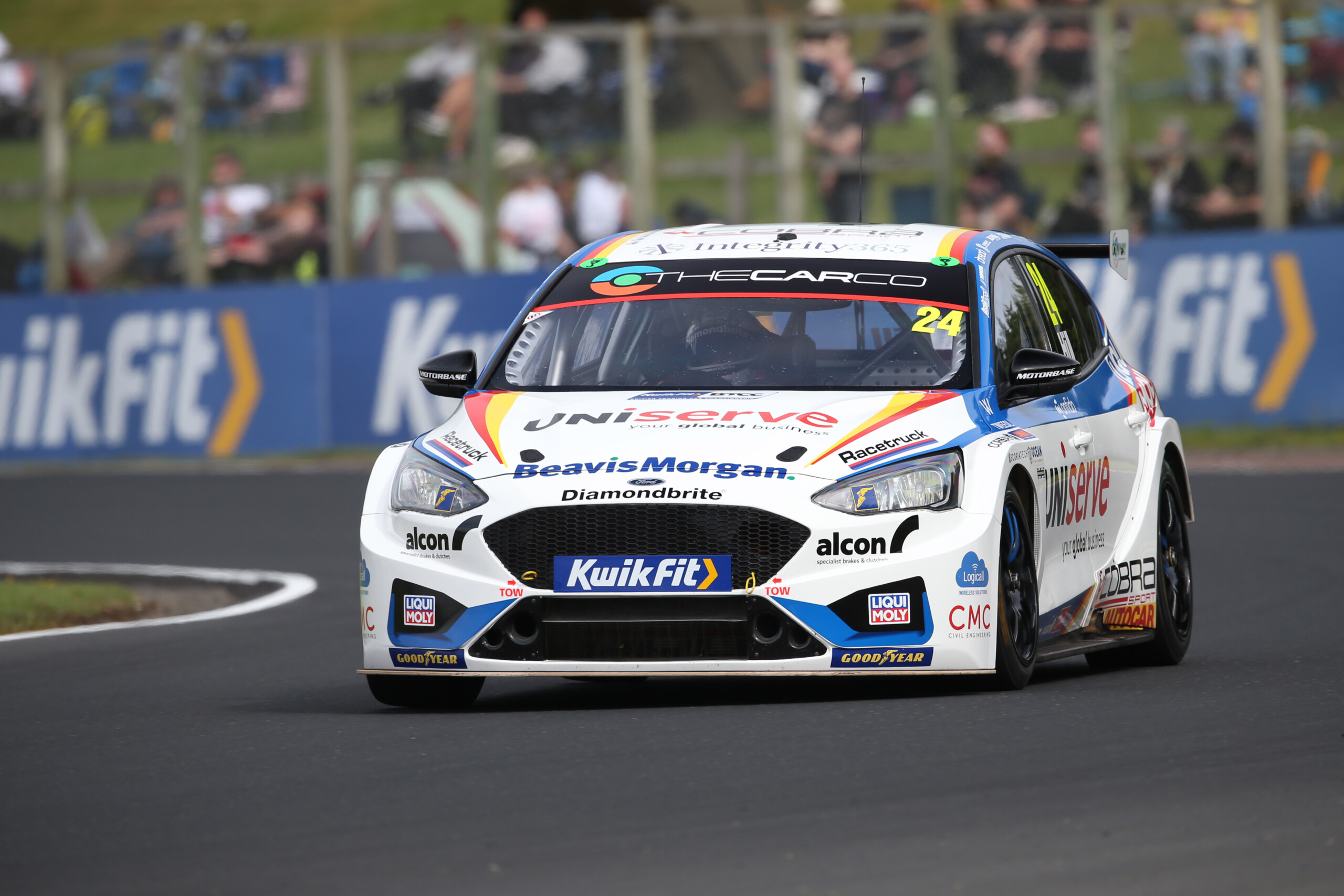 BTCC Croft – Jake Hill boosts title credentials with dominant win