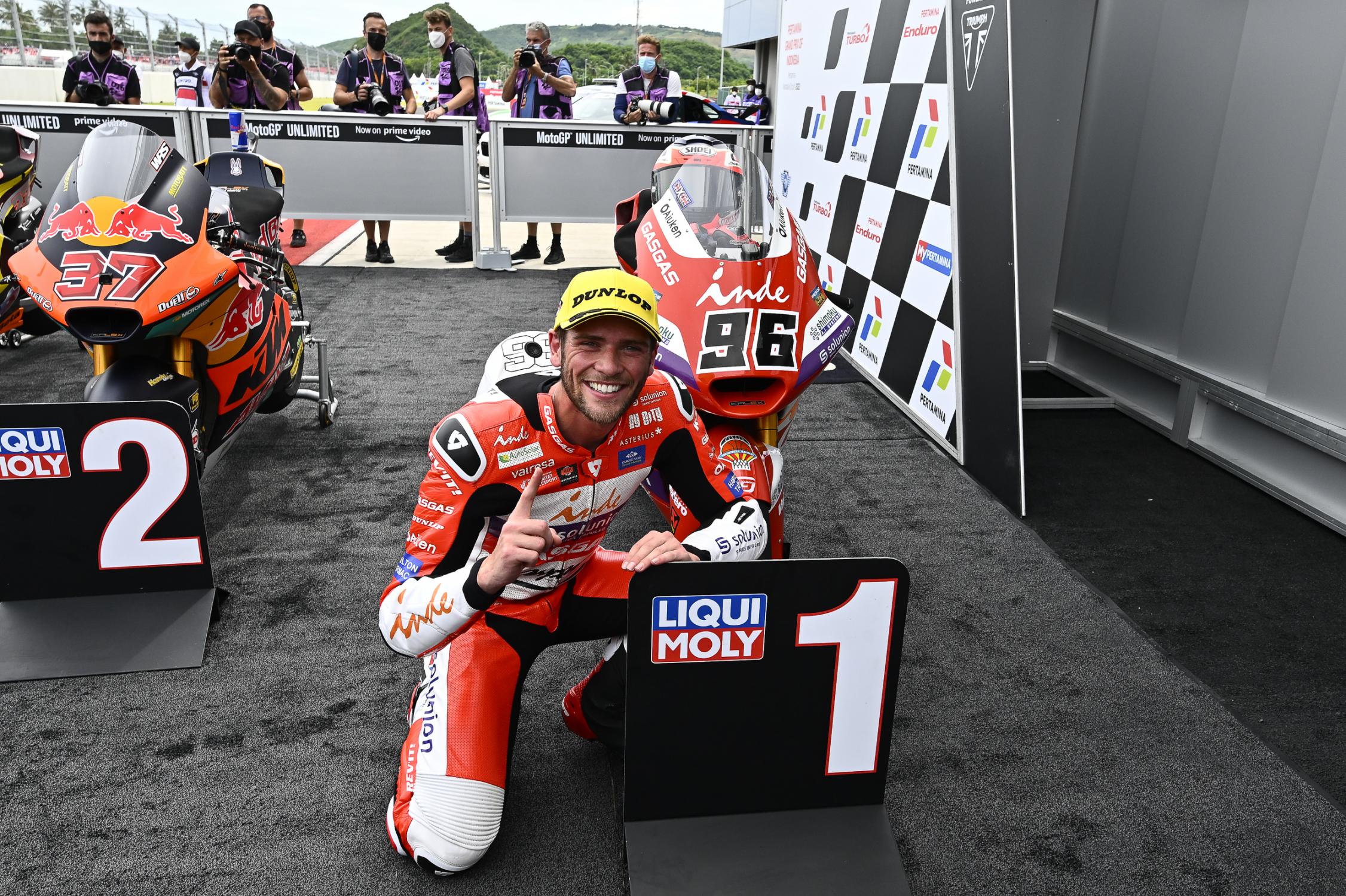 Moto2: Dixon takes magnificent maiden pole at the Indonesian GP