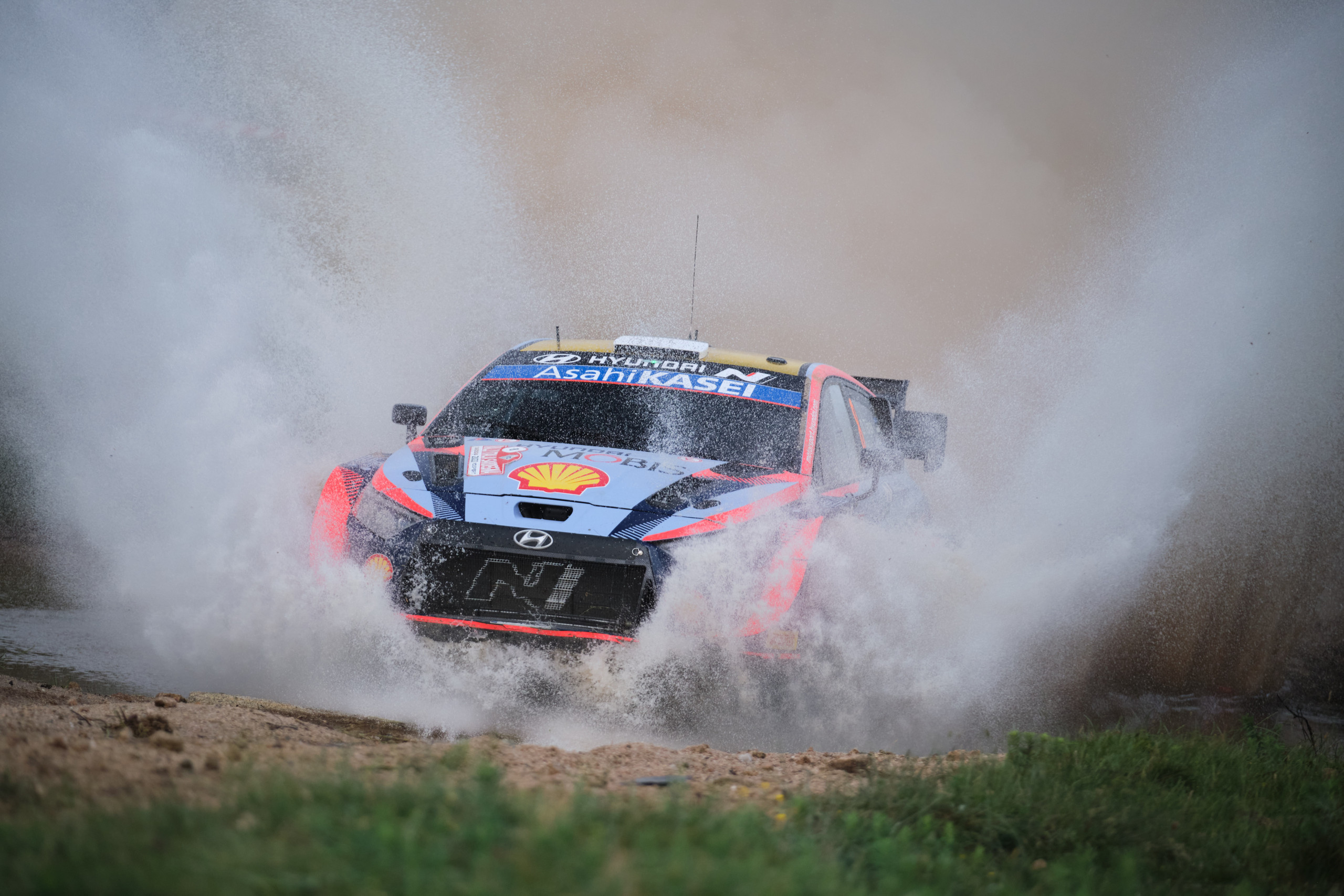Rally Italia Sardegna – Day Two Report – Ott and Martin lead for Hyundai!