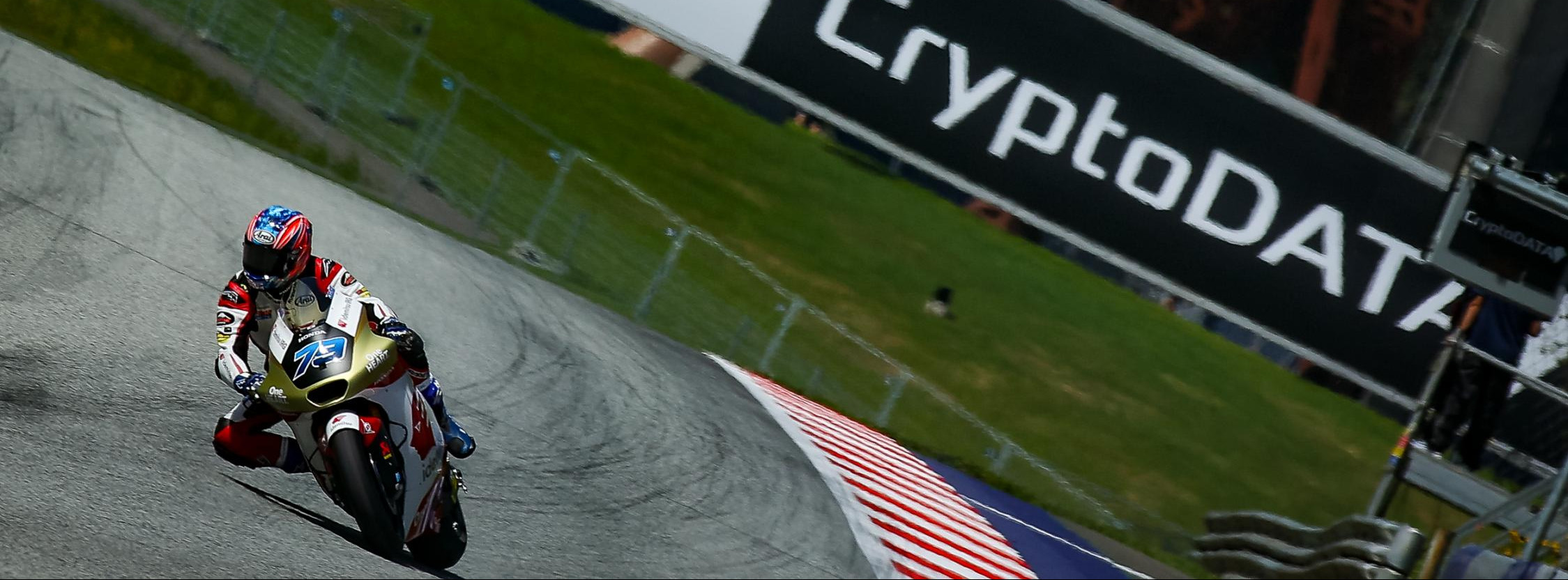Moto2: Flawless Ogura leads home a Honda Team Asia 1-2 in Austria