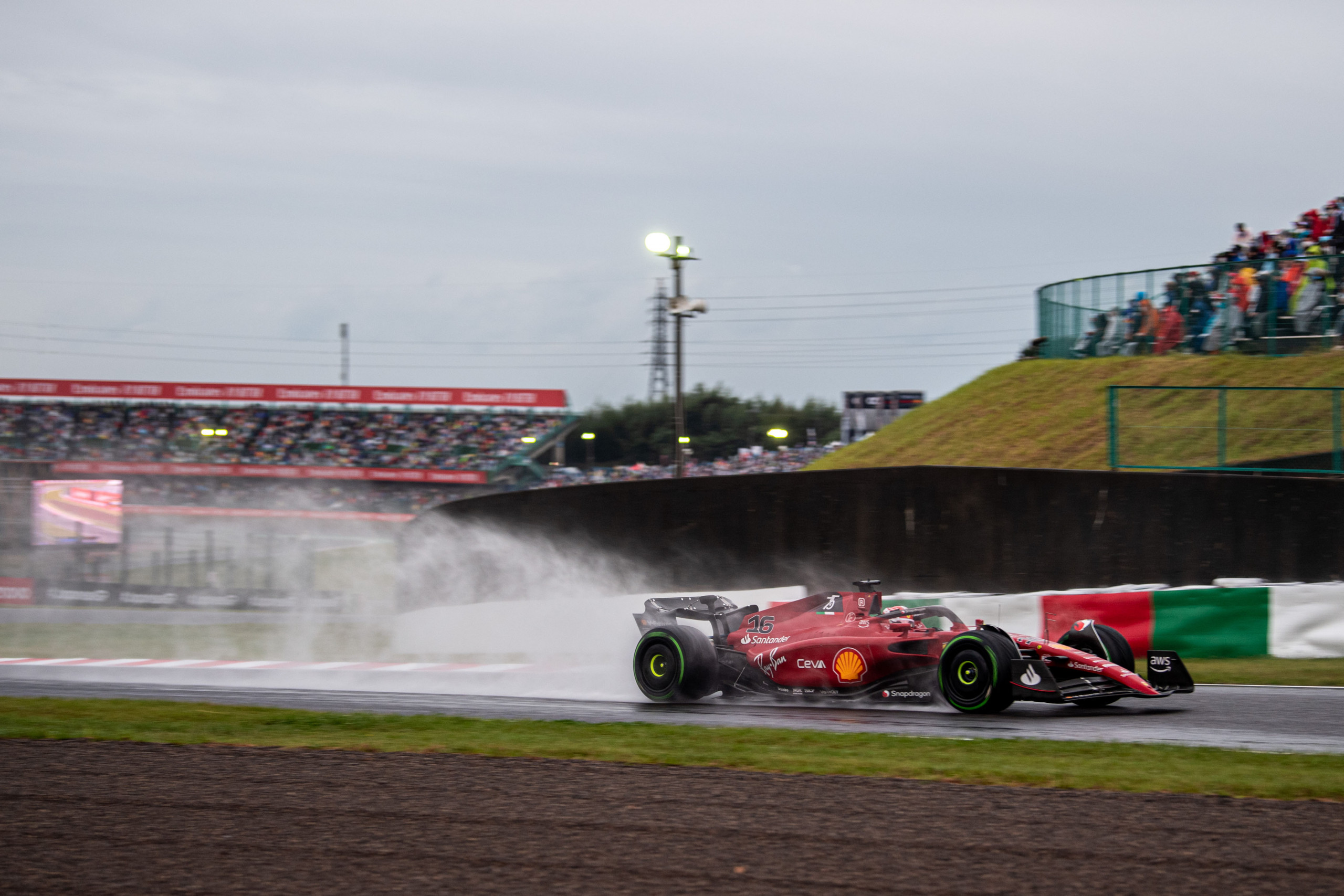 Verstappen seals championship amid confusion after Japanese GP win