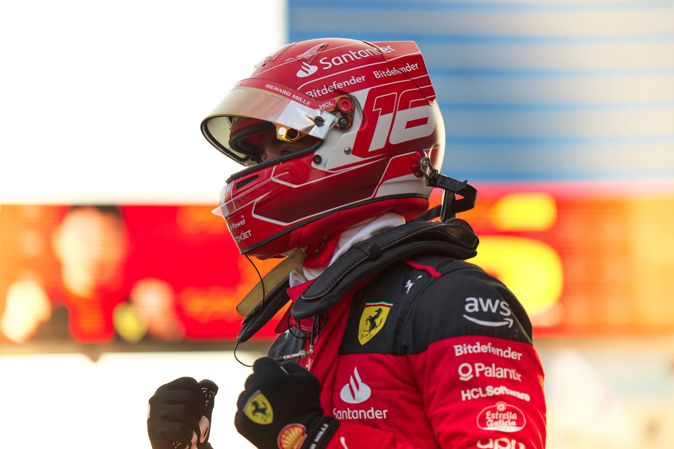 Leclerc takes pole for Azerbaijan sprint race despite last minute crash