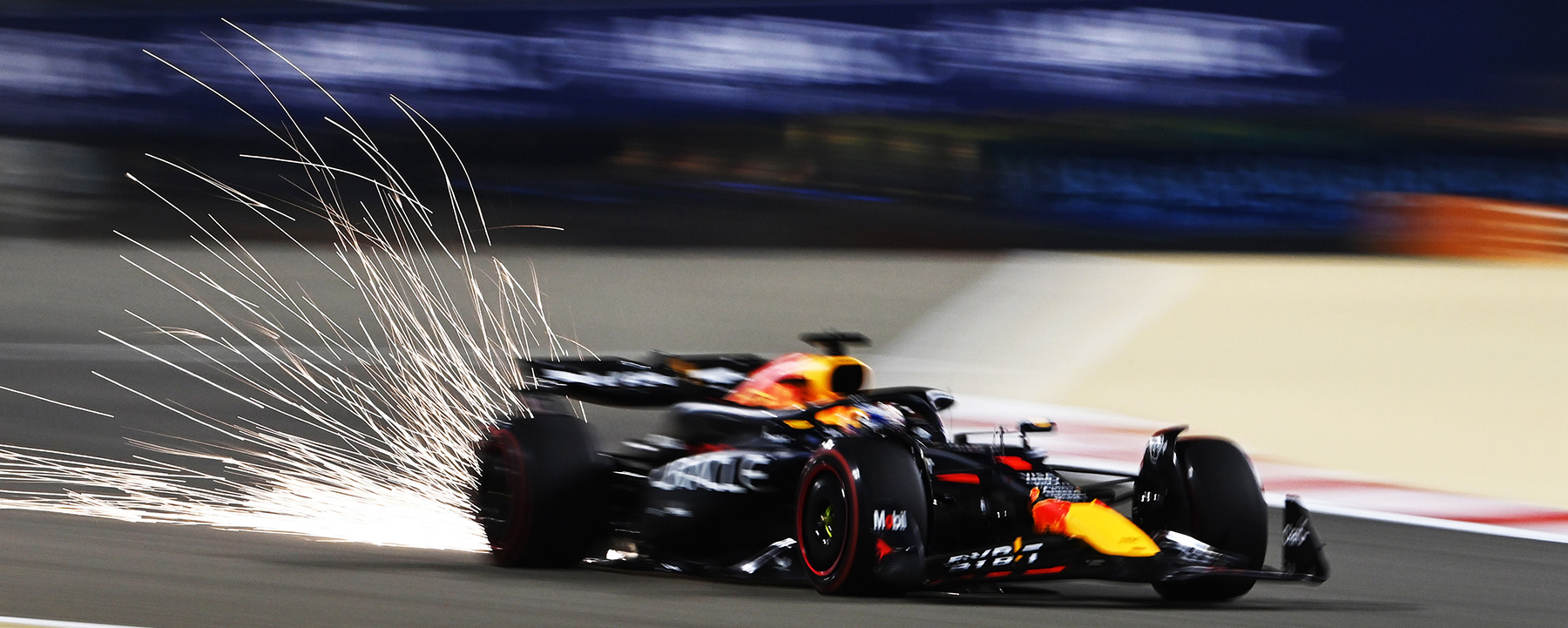 Verstappen on pole in Bahrain but Ferrari not far behind.