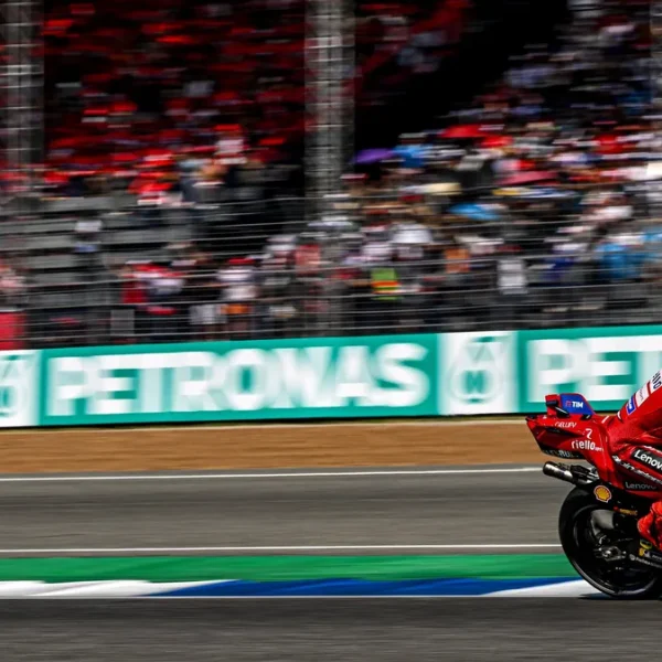 MotoGP: Marc Marquez Wins Thailand Sprint Race