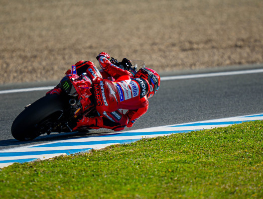 MotoGP: Marc Marquez Wins Jerez Sprint In Front of Deafening Crowd