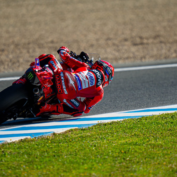 MotoGP: Marc Marquez Wins Jerez Sprint In Front of Deafening Crowd