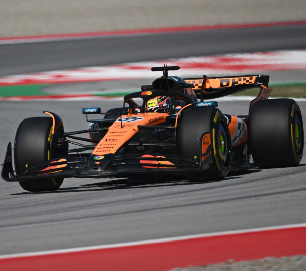 Spanish Grand Prix – Oscar Piastri snatches pole position from McLaren teammate Lando Norris