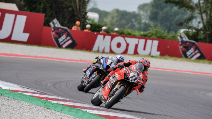 WorldSBK: Bulega completes hat-trick at home in Cremona