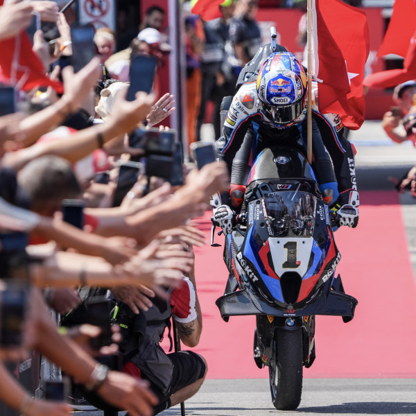 WorldSBK: Razgatlioglu lays down marker in Misano Race 1