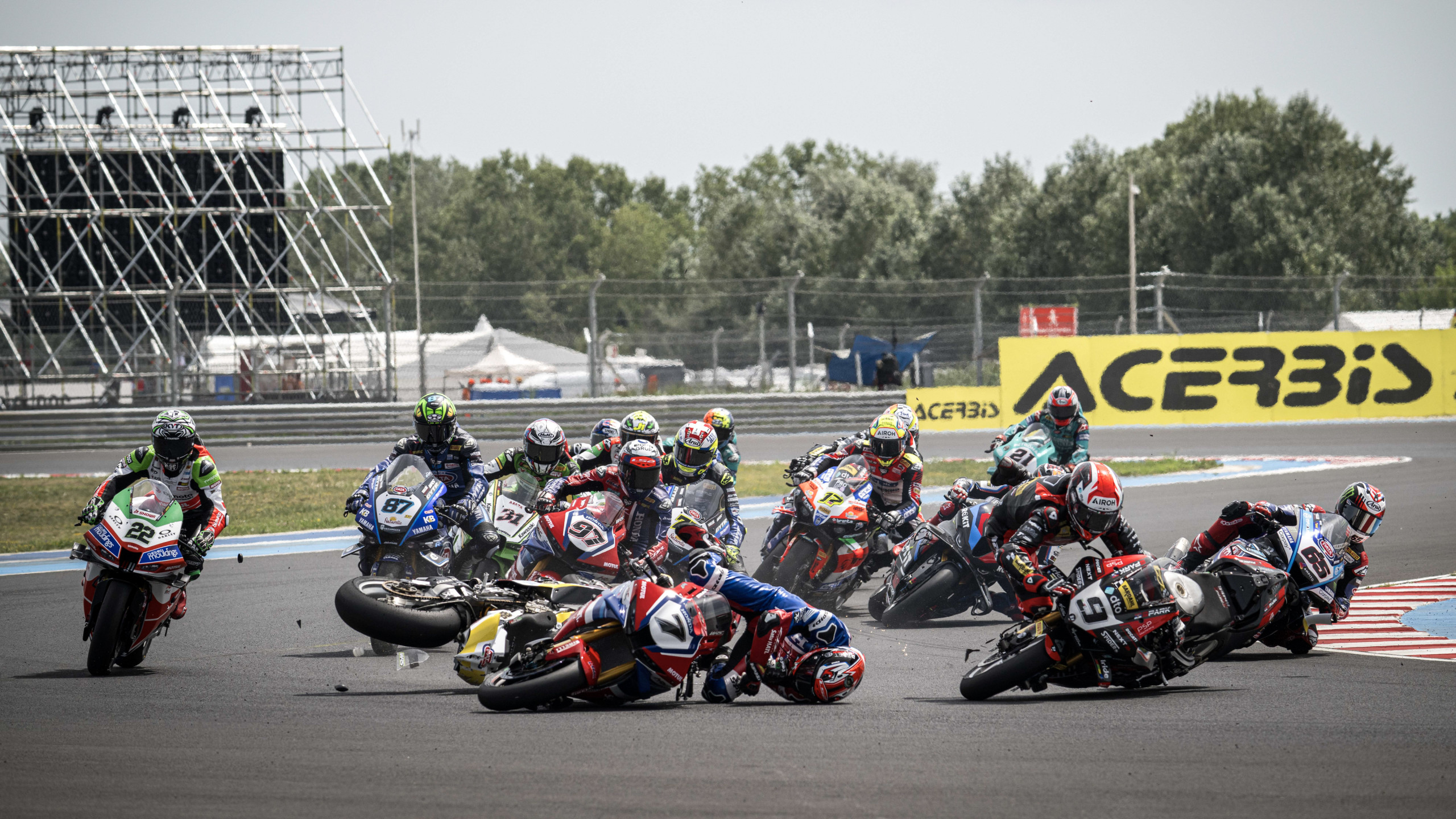 WorldSBK: Razgatlioglu wins Balaton Park opener marred by early pile-up