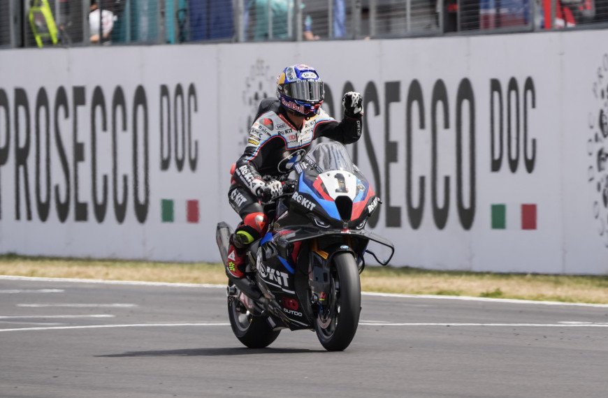WorldSBK: Championship lead finally changes as Razgatlioglu dominates Donington