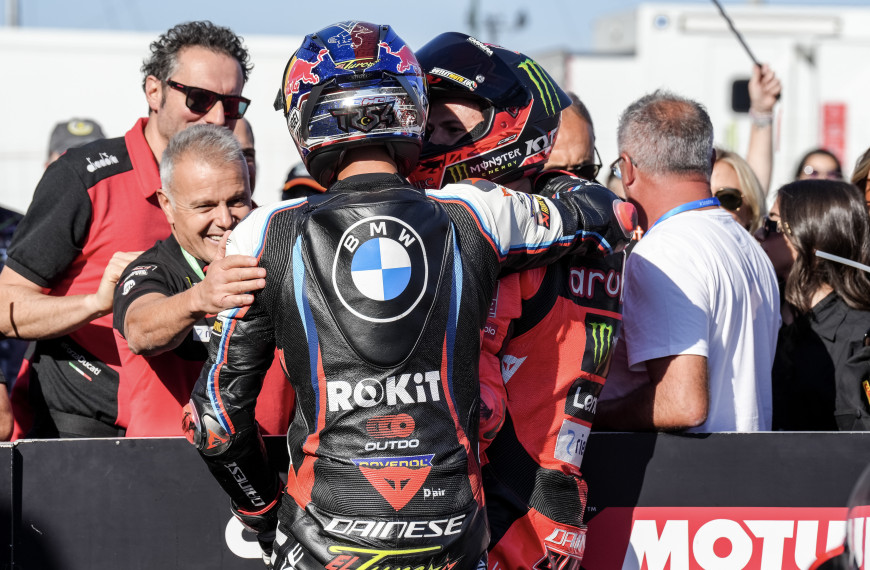 WorldSBK: Razgatlioglu withstands Bulega pressure to seal 2025 WSBK Championship in Jerez