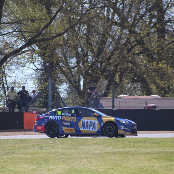BTCC Round Two – Sutton surges to win with Ingram retirement