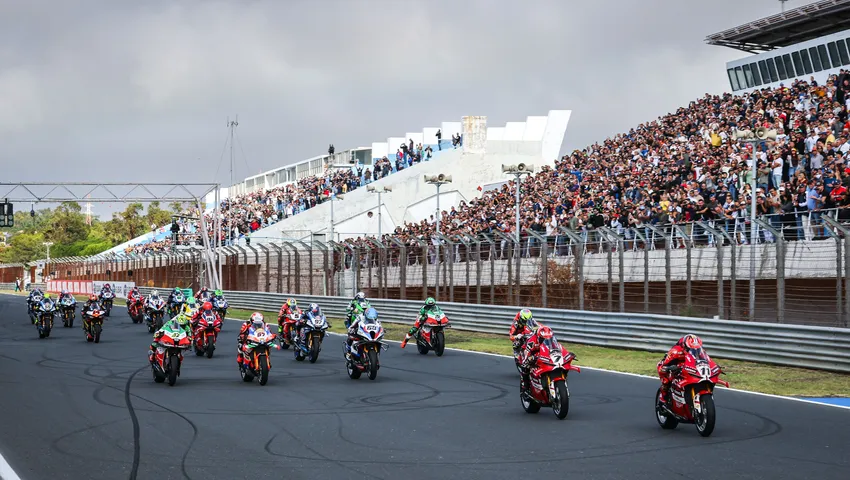 WorldSBK: More records tumble as Bulega dominates Estoril